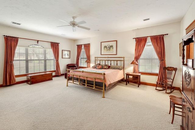 95 Augusta DR, Wimberley, TX 78676