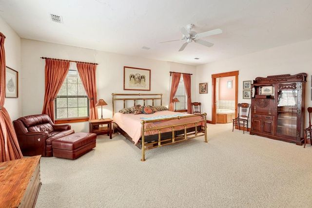 95 Augusta DR, Wimberley, TX 78676