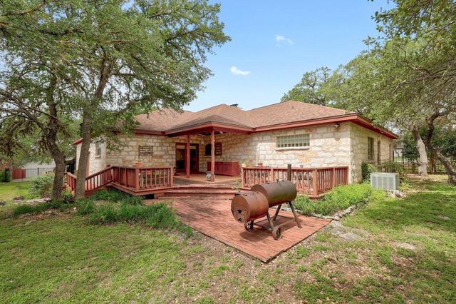 95 Augusta DR, Wimberley, TX 78676