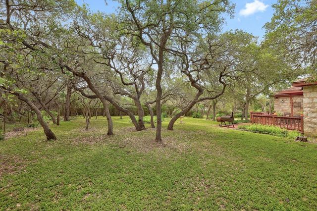 95 Augusta DR, Wimberley, TX 78676