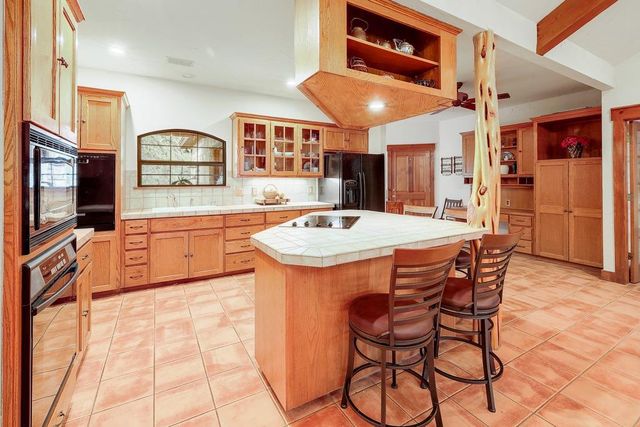 95 Augusta DR, Wimberley, TX 78676