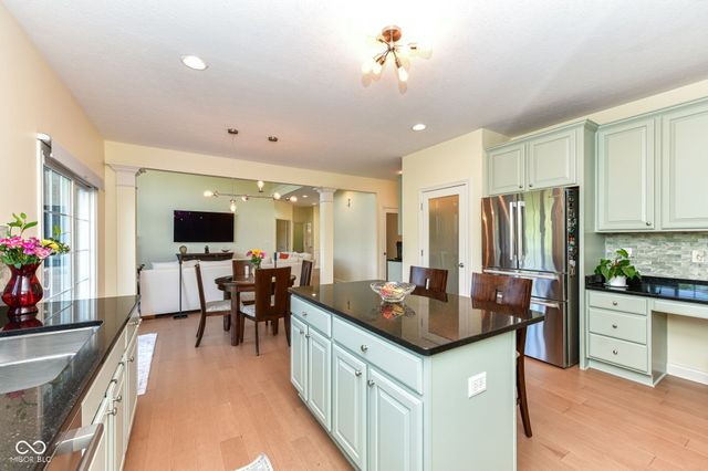 13845 Kickapoo Trail, Carmel, IN 46033