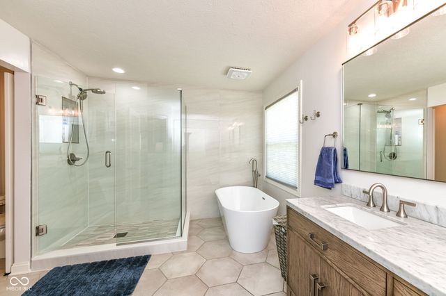 13845 Kickapoo Trail, Carmel, IN 46033