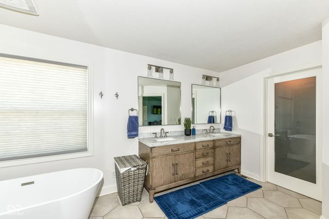 13845 Kickapoo Trail, Carmel, IN 46033