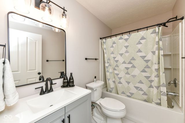 13845 Kickapoo Trail, Carmel, IN 46033