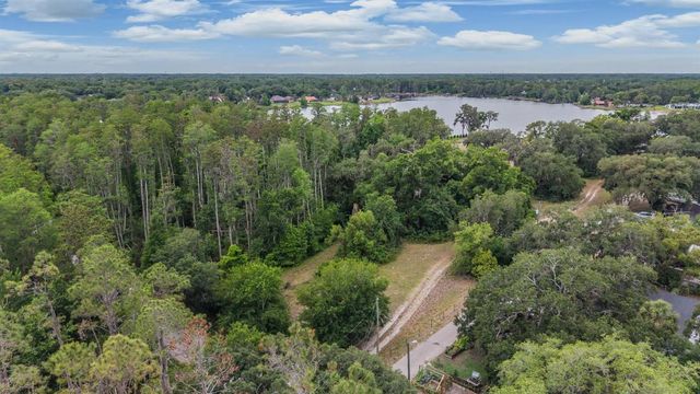 215 LAKE BRANT DRIVE, Lutz, FL 33548