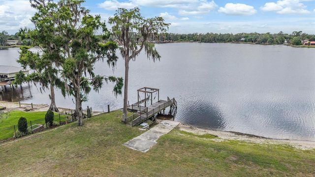 215 LAKE BRANT DRIVE, Lutz, FL 33548