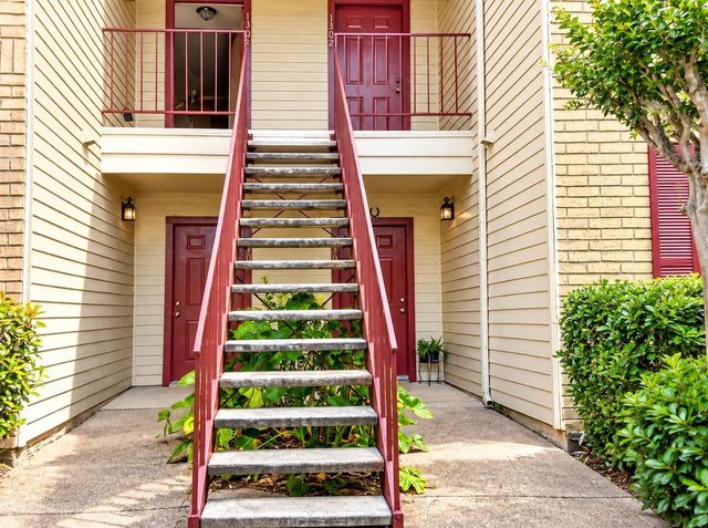 2120 El Paseo Street 1304, Houston, TX 77054