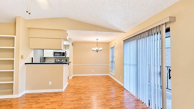 2120 El Paseo Street 1304, Houston, TX 77054