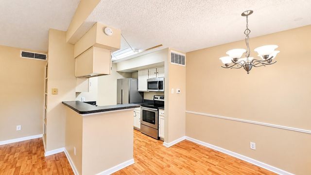 2120 El Paseo Street 1304, Houston, TX 77054