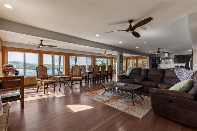 240 Point Mirage Road, Eureka Springs, AR 72631