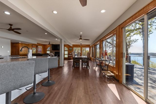 240 Point Mirage Road, Eureka Springs, AR 72631