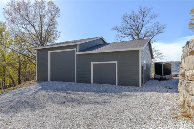 240 Point Mirage Road, Eureka Springs, AR 72631