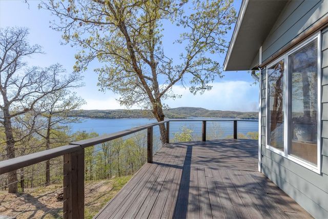 240 Point Mirage Road, Eureka Springs, AR 72631