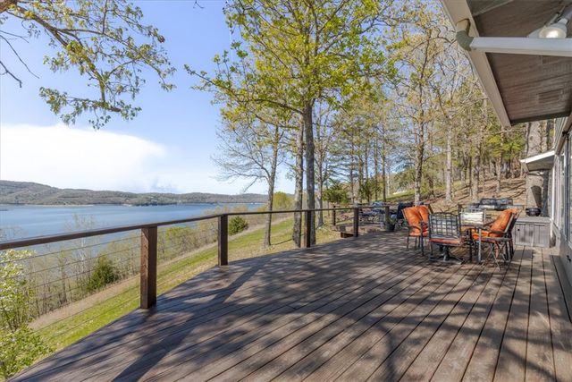 240 Point Mirage Road, Eureka Springs, AR 72631