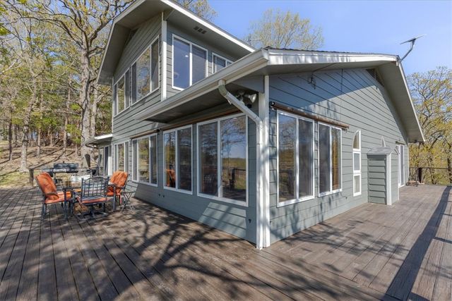 240 Point Mirage Road, Eureka Springs, AR 72631