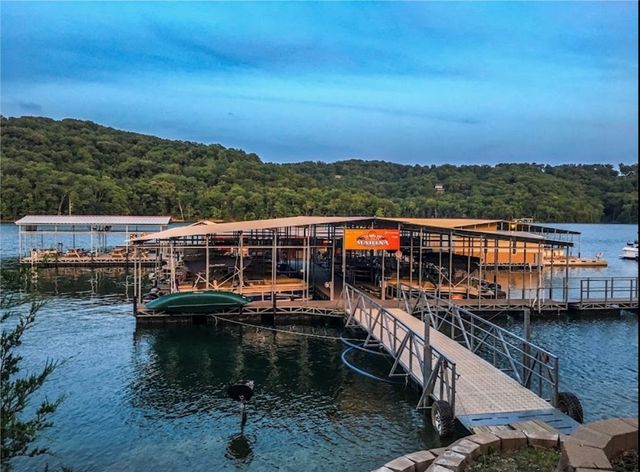 240 Point Mirage Road, Eureka Springs, AR 72631