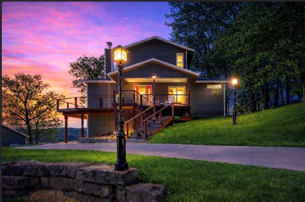 240 Point Mirage Road, Eureka Springs, AR 72631