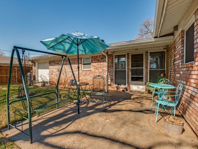 502 Martin Lane, Euless, TX 76040