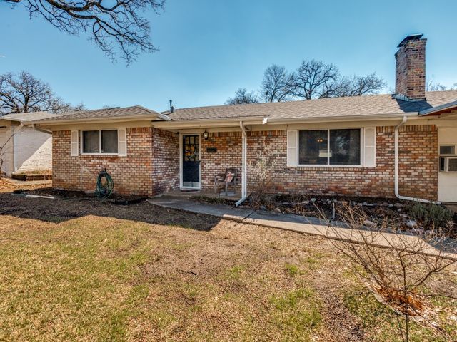 502 Martin Lane, Euless, TX 76040
