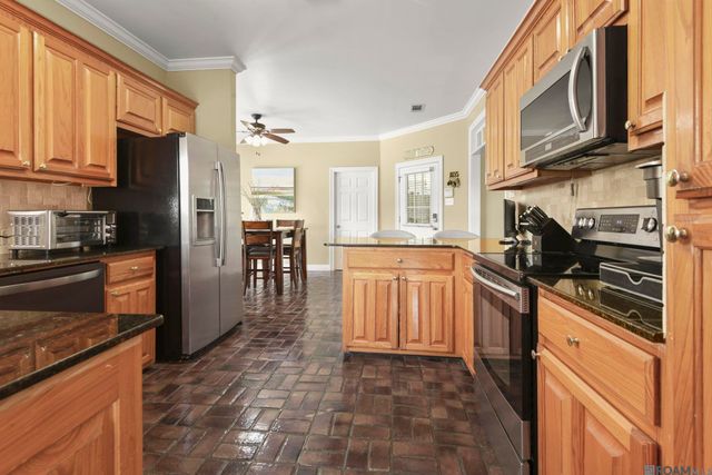 12074 W Milstead Pl, Baton Rouge, LA 70818
