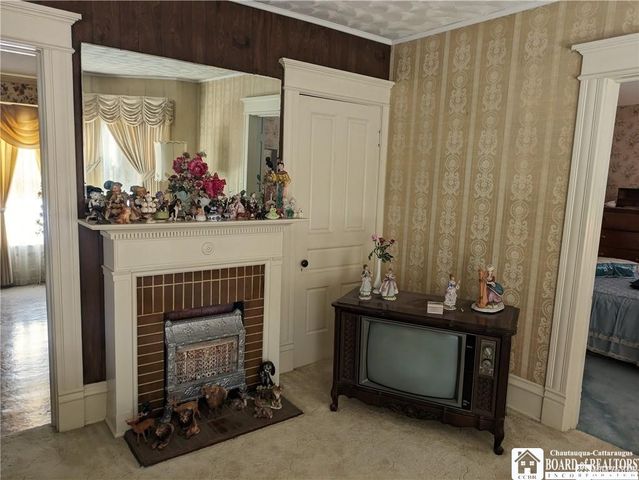 83 Bowen Street, Jamestown, NY 14701