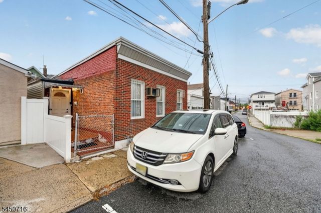 1457 52Nd St, North Bergen Twp., NJ 07047