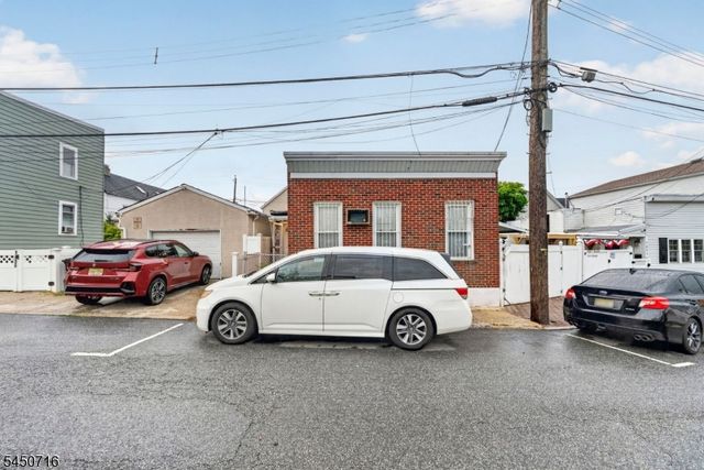 1457 52Nd St, North Bergen Twp., NJ 07047