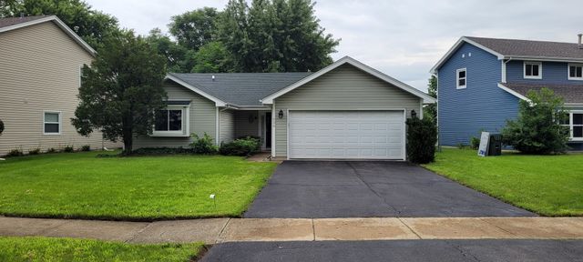 530 SPRINGHILL Circle, Naperville, IL 60563