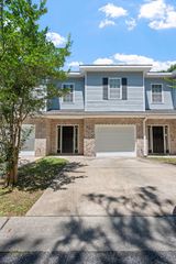 996 Leigh Ann Lane, Fort Walton Beach, FL 32547