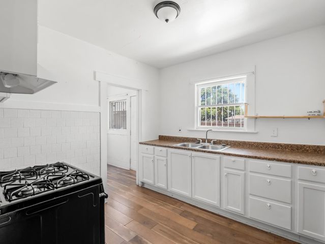 3957 E Verrue Avenue, Fresno, CA 93702