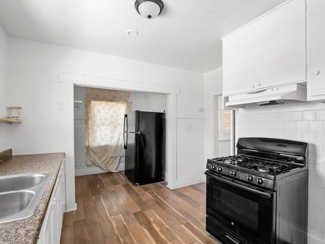 3957 E Verrue Avenue, Fresno, CA 93702