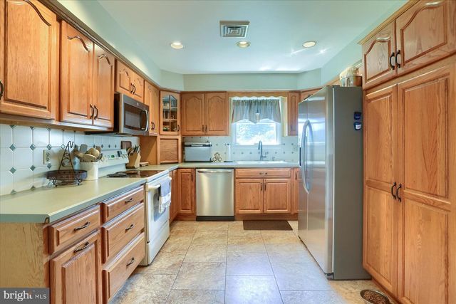 31 LAUREN LN, Halifax, PA 17032