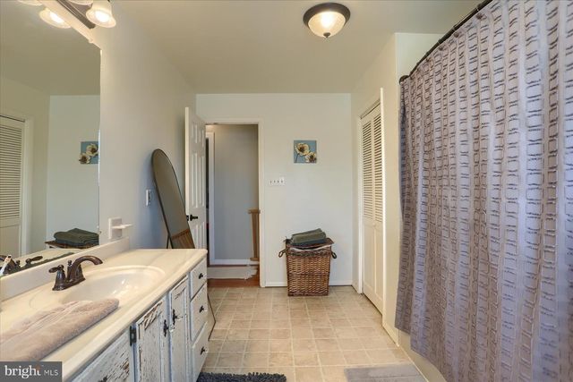 31 LAUREN LN, Halifax, PA 17032