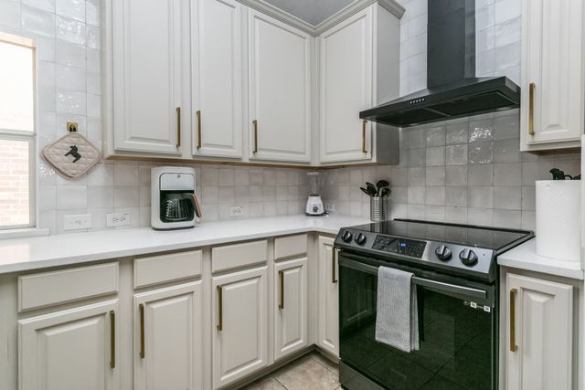 2615 Fox Creek Trail, Arlington, TX 76017