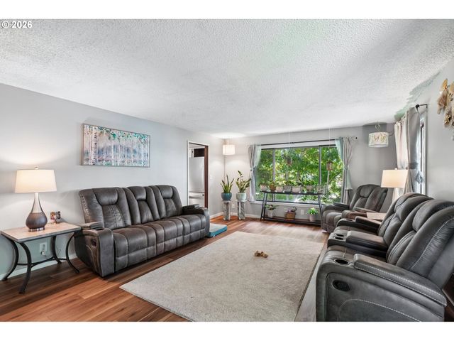 103 N 21ST Ave, Kelso, WA 98626
