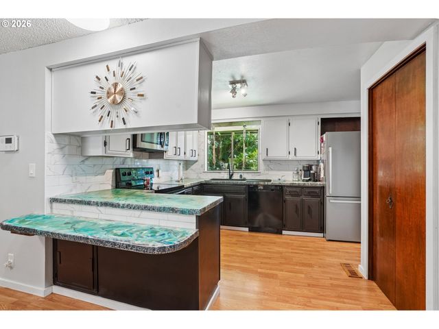 103 N 21ST Ave, Kelso, WA 98626