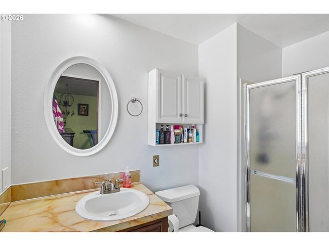 103 N 21ST Ave, Kelso, WA 98626