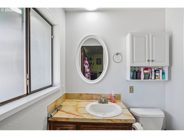 103 N 21ST Ave, Kelso, WA 98626