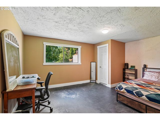 103 N 21ST Ave, Kelso, WA 98626