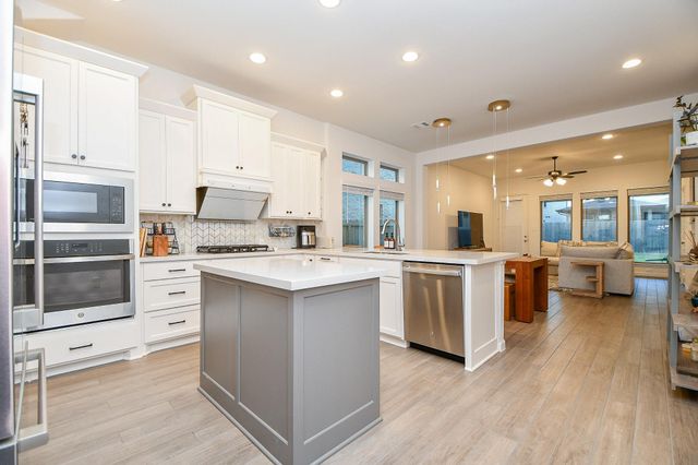 114 Hazelnut Drive, Richmond, TX 77406