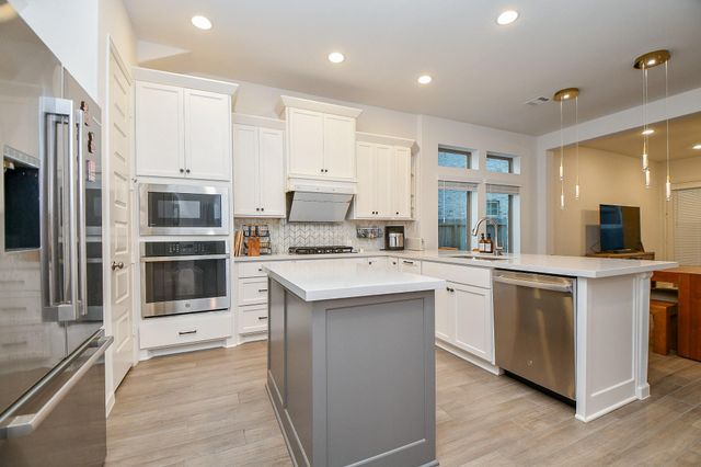 114 Hazelnut Drive, Richmond, TX 77406