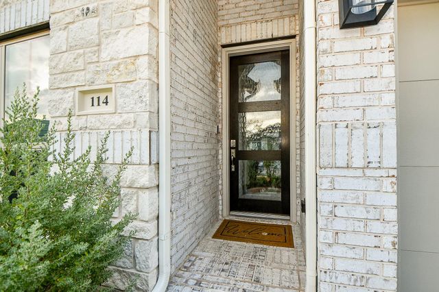 114 Hazelnut Drive, Richmond, TX 77406