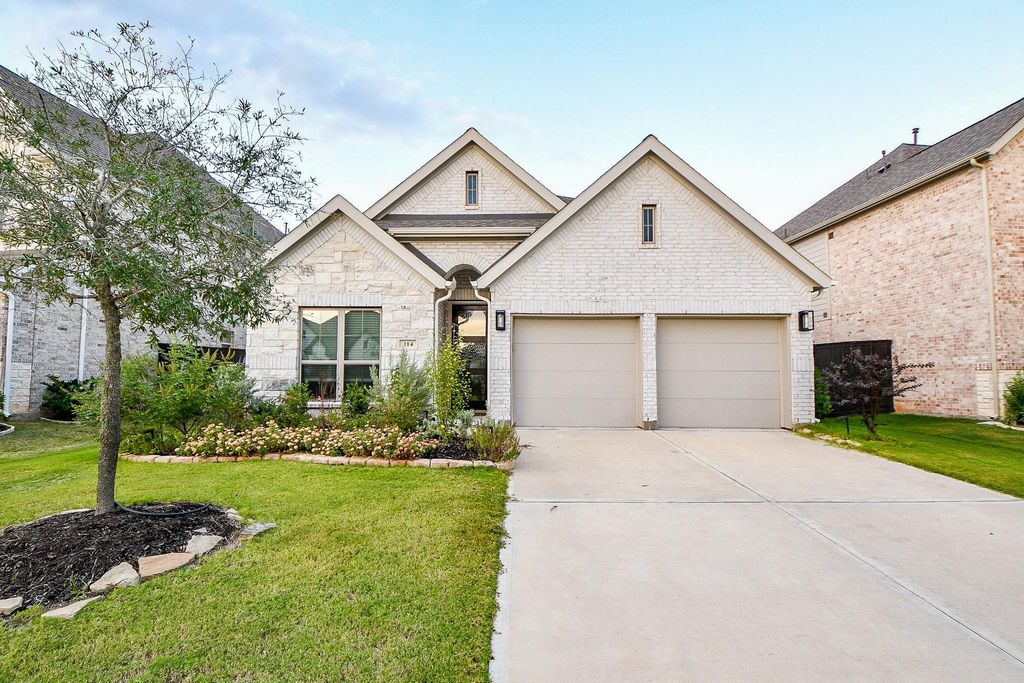 114 Hazelnut Drive, Richmond, TX 77406
