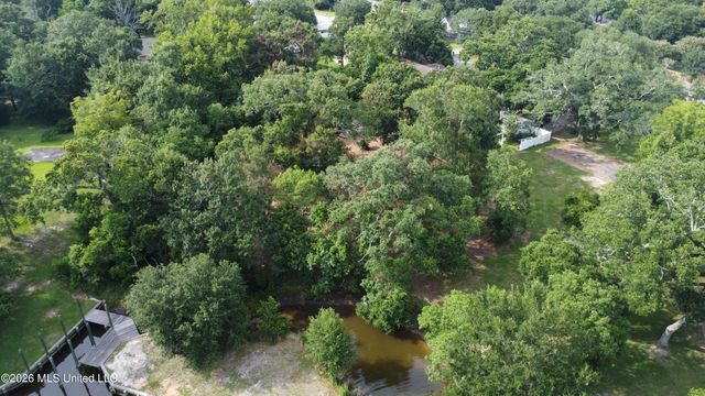 839 Graveline Road, Gautier, MS 39553