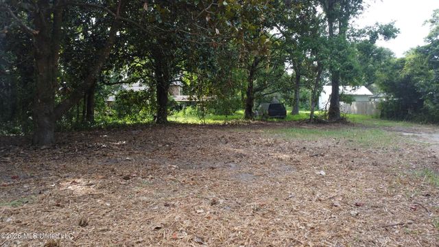 839 Graveline Road, Gautier, MS 39553