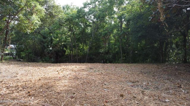 839 Graveline Road, Gautier, MS 39553