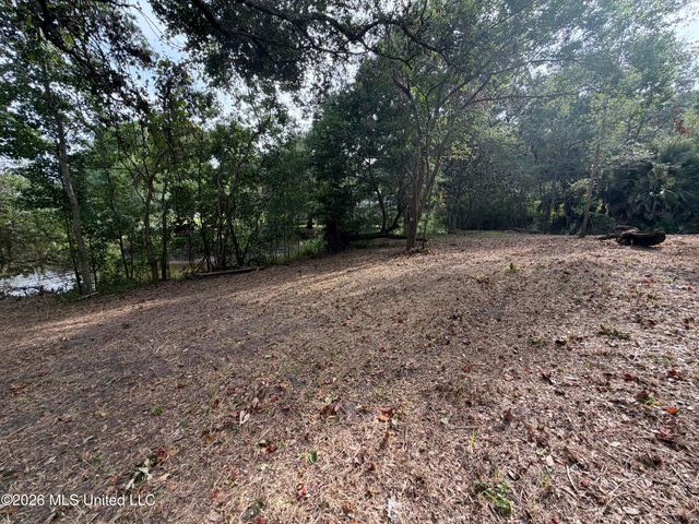 839 Graveline Road, Gautier, MS 39553