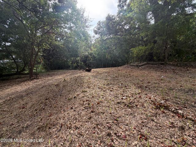839 Graveline Road, Gautier, MS 39553