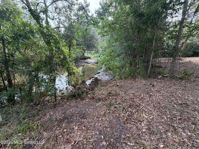 839 Graveline Road, Gautier, MS 39553